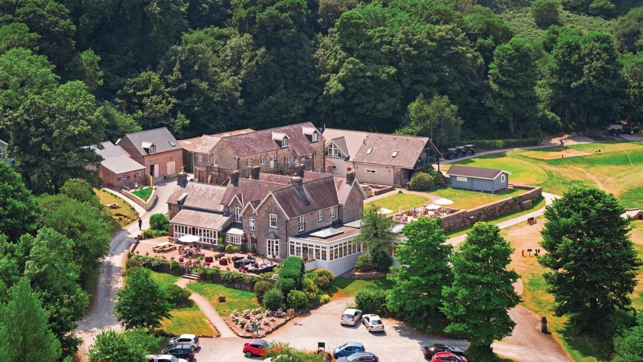 בית הארחה טנבי 	Trefloyne Manor מראה חיצוני תמונה